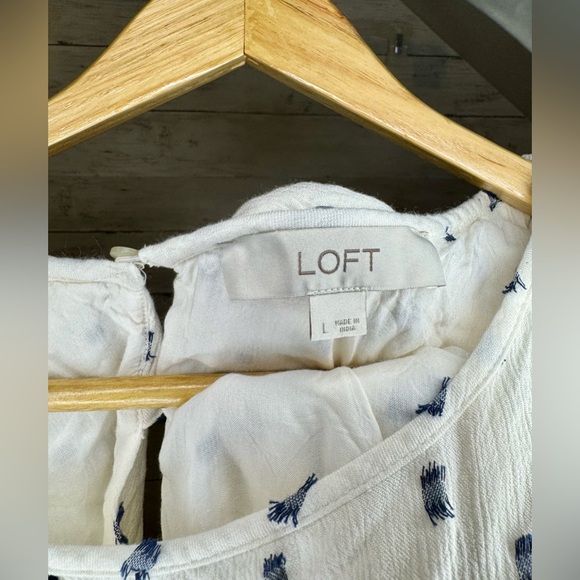 Ann Taylor Loft white ruffle sleeve business tank with blue accents and button - Picture 4 of 7